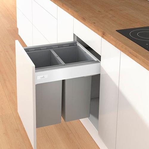 Drawer systems and baskets